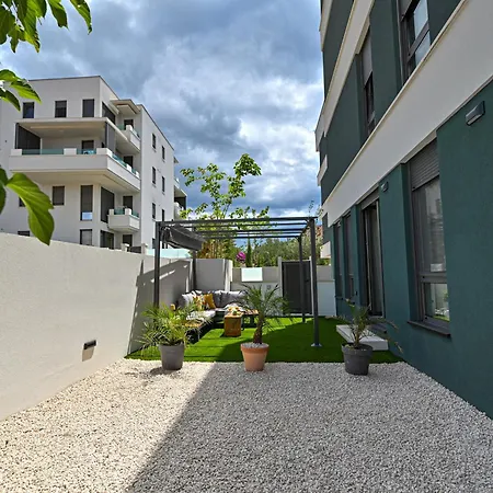 Appartement Luxury With Private Garden