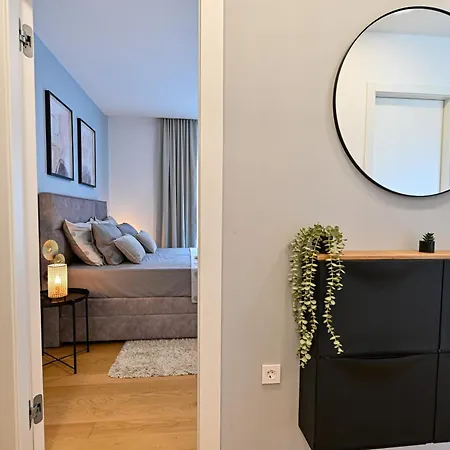 Апартаменты Luxury With Private Garden Задар