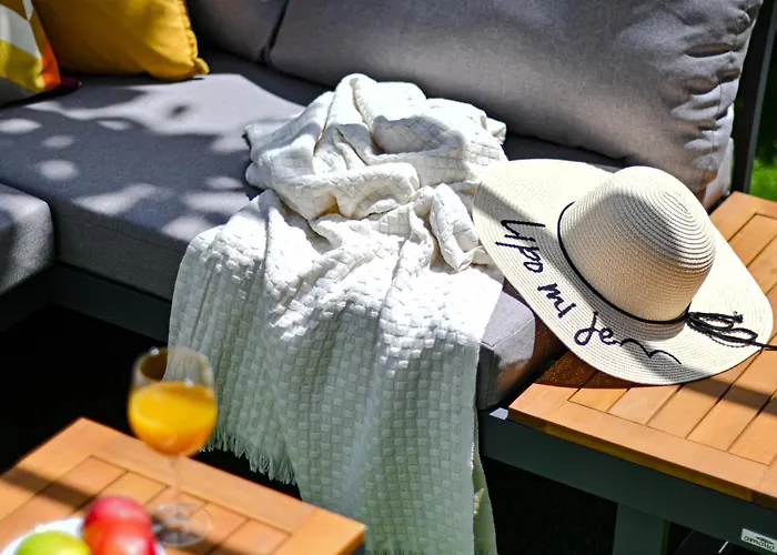 Luxury With Private Garden