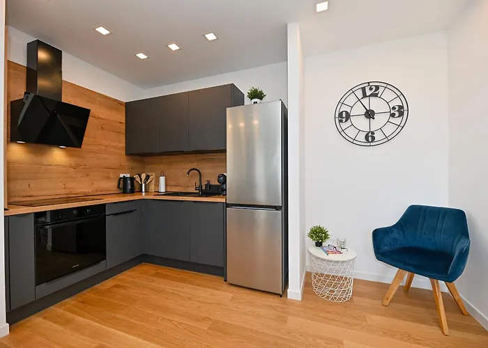 Luxury With Private Garden Appartement Zadar