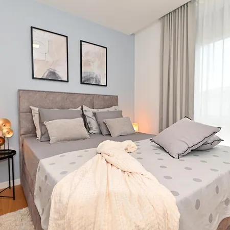 Luxury With Private Garden * Задар