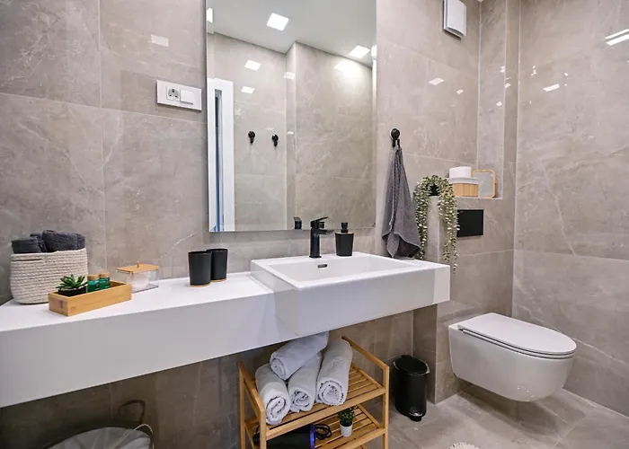 Luxury With Private Garden Appartement